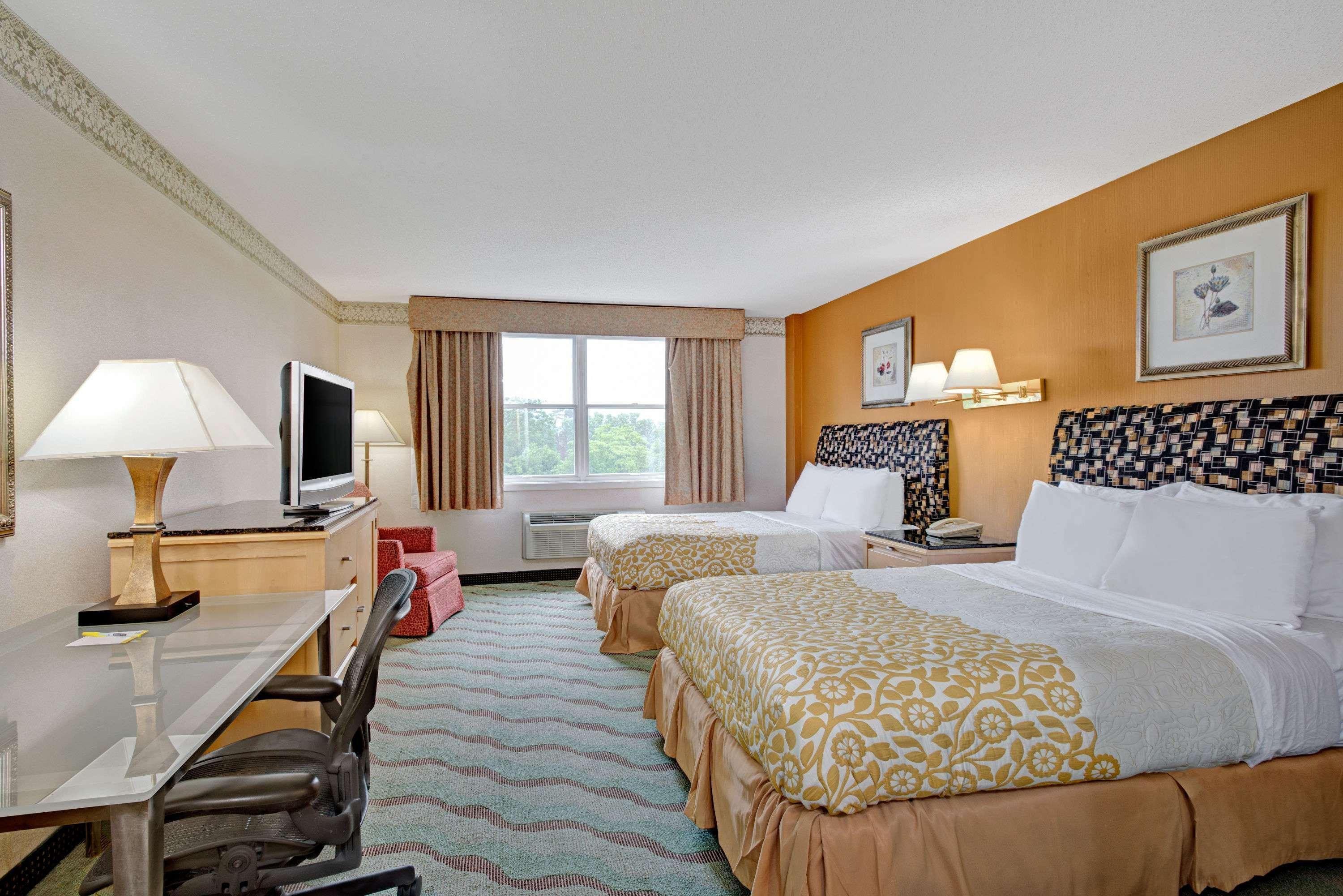 Days Hotel By Wyndham Methuen Ma Conference Center Luaran gambar