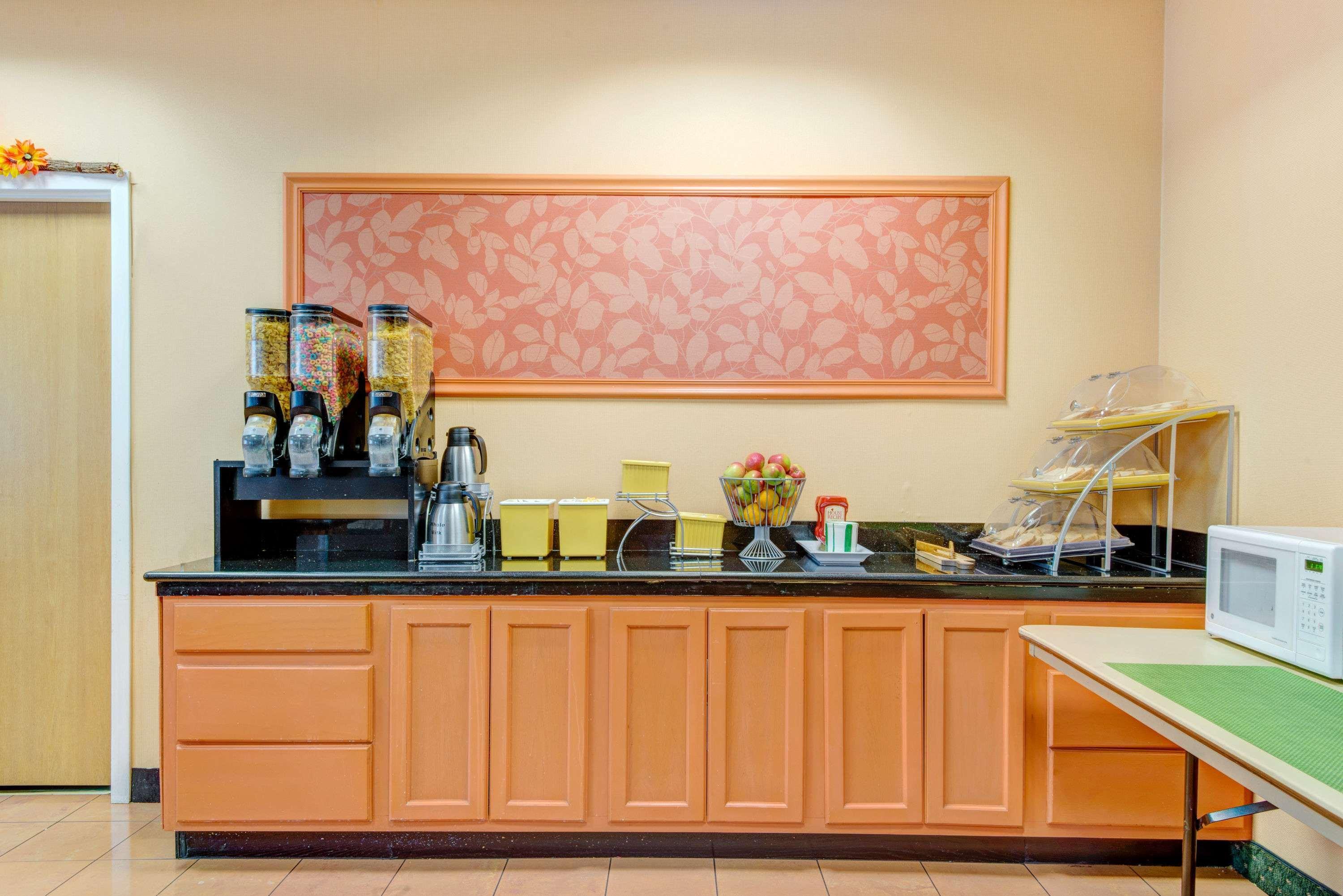 Days Hotel By Wyndham Methuen Ma Conference Center Luaran gambar